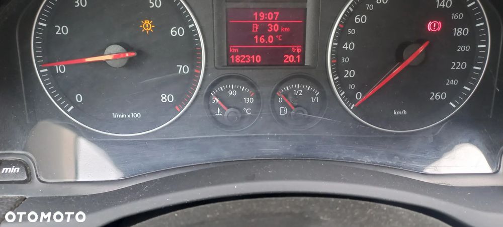 Volkswagen Golf 1.6 Goal - 16