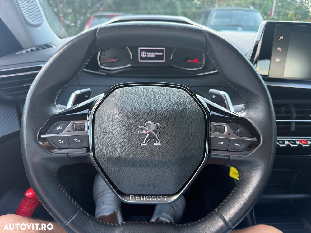 Peugeot 2008 1.2 PureTech EAT8 STT Allure Pack - 35