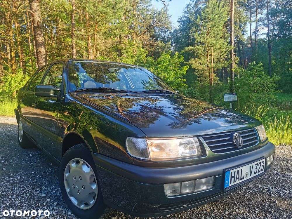 Volkswagen Passat 1.8 GL - 1