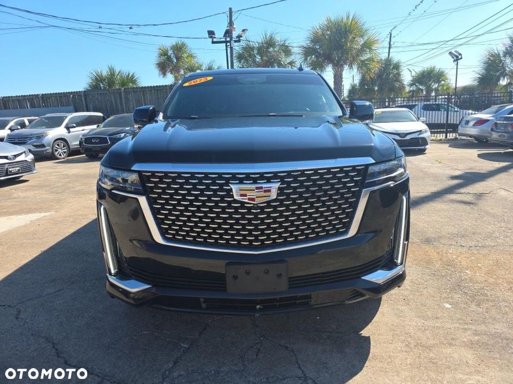 Cadillac Escalade - 7