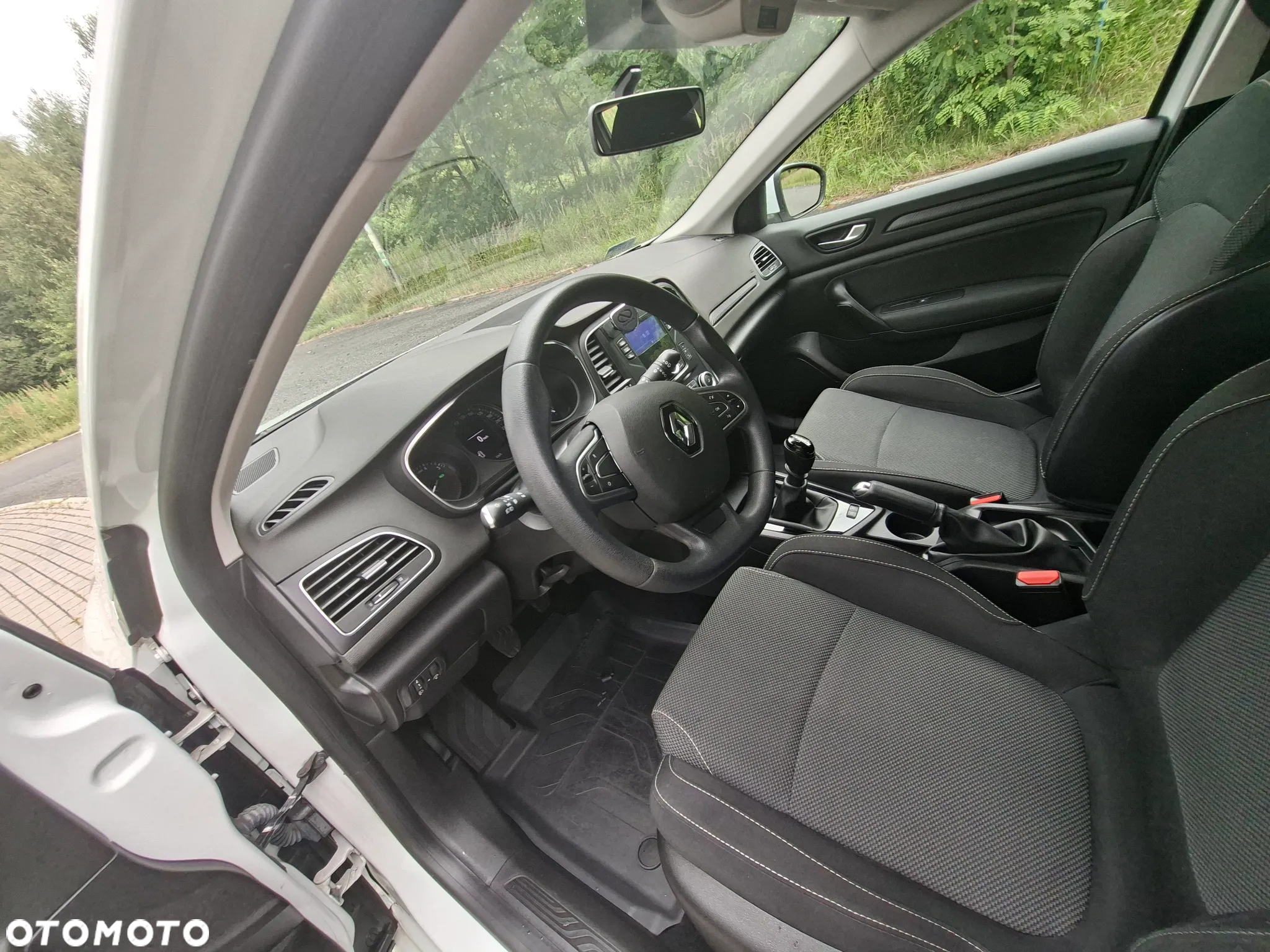 Renault Megane 1.3 TCe FAP Life - 10