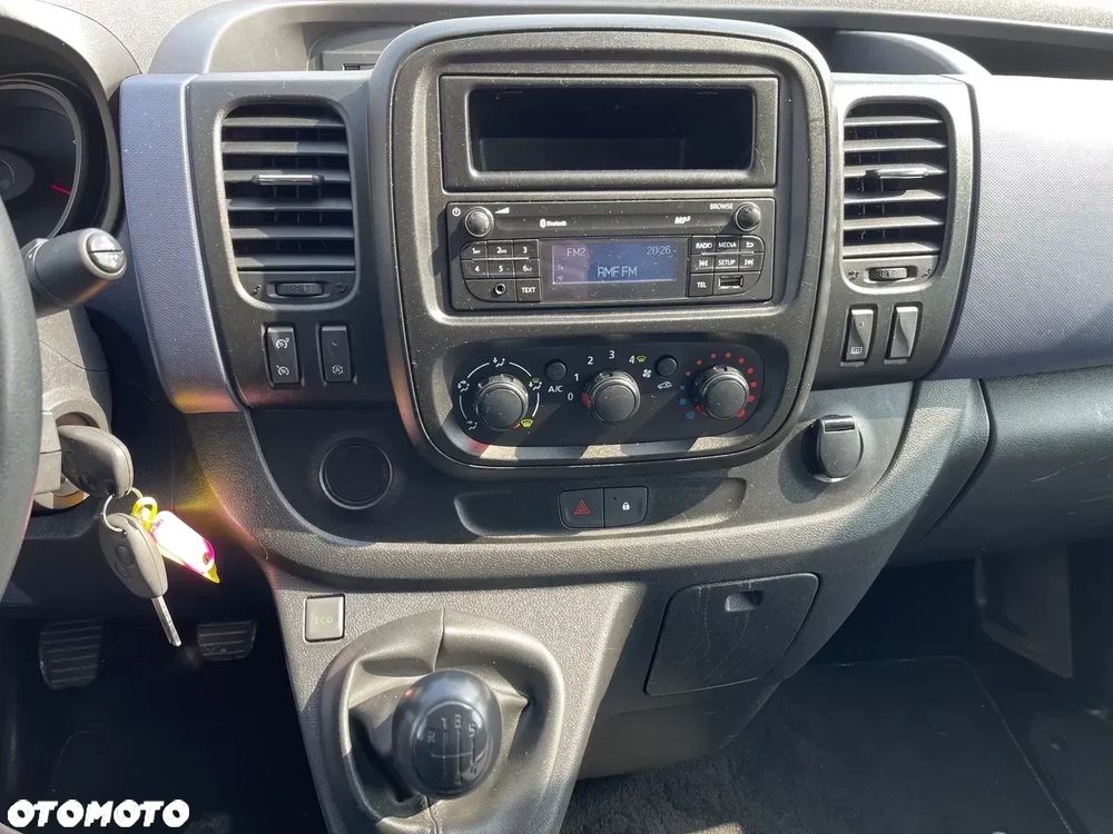 Opel Vivaro - 19