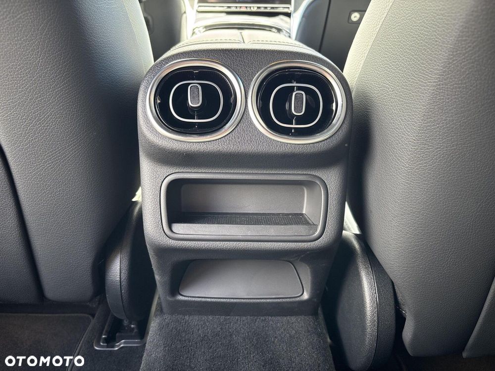 Mercedes-Benz GLC - 24