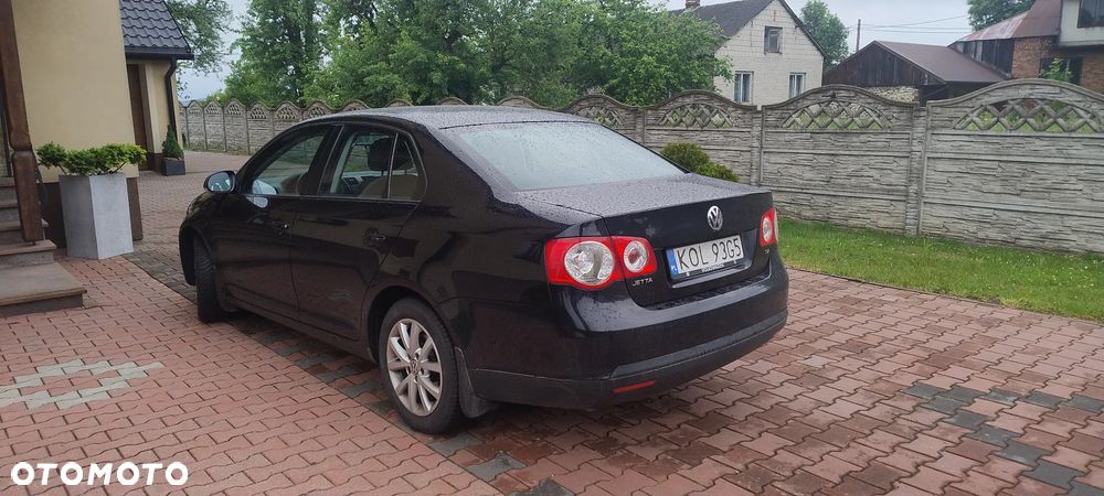 Volkswagen Jetta 1.6 TDI Comfortline - 7
