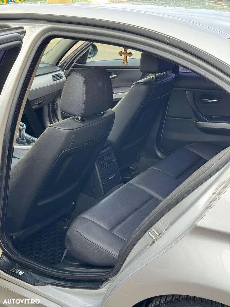 BMW Seria 3 320d - 6