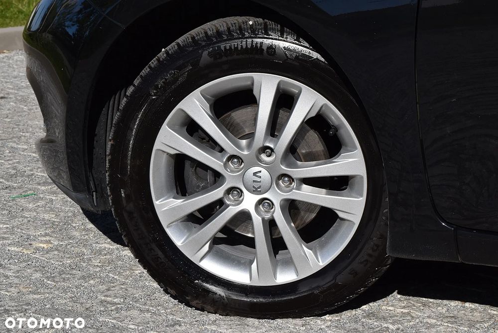 Kia Ceed - 11