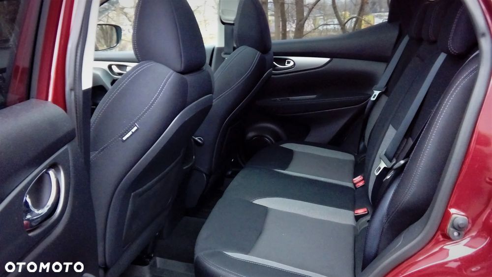 Nissan Qashqai 1.6 DIG-T N-Connecta - 27