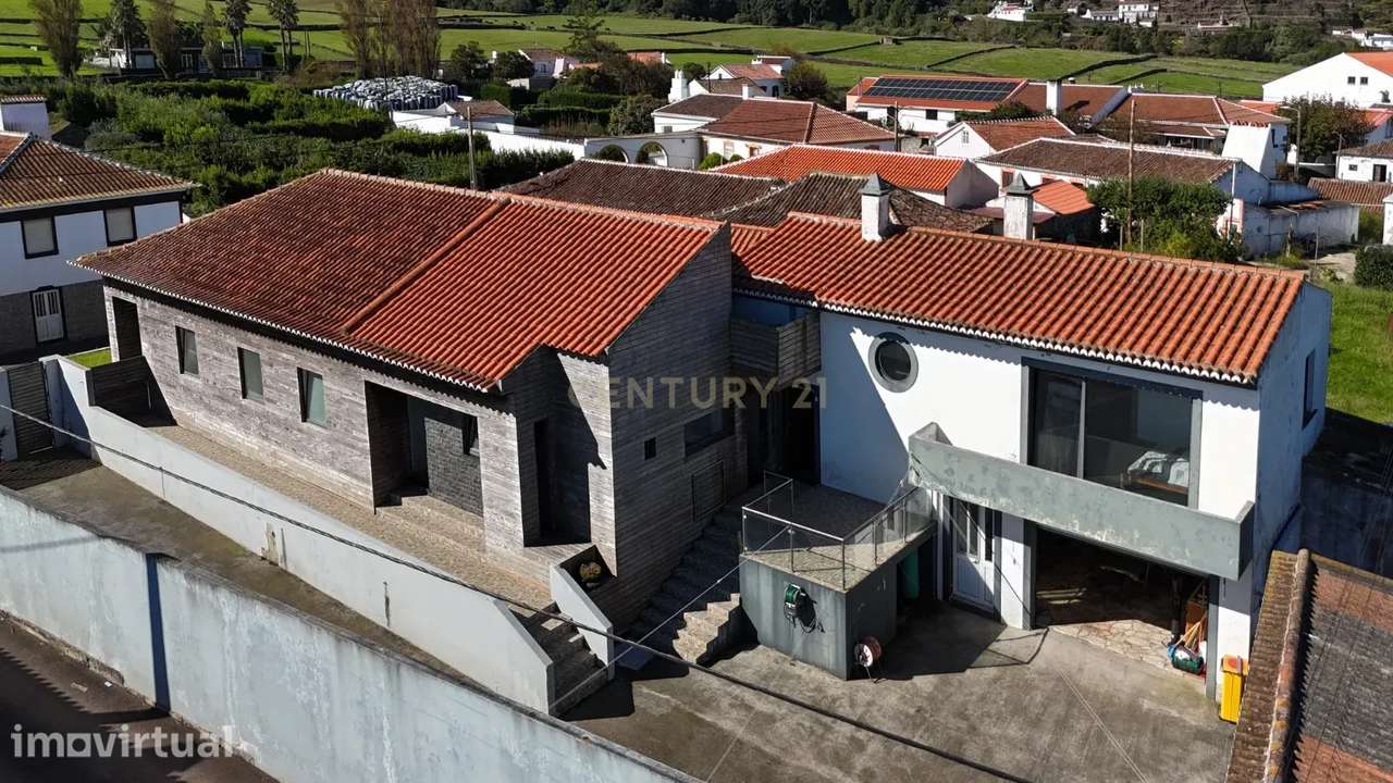 Casa Moderna com Vista Mar em Altares, Angra do Heroísmo - Grande imagem: 2/17