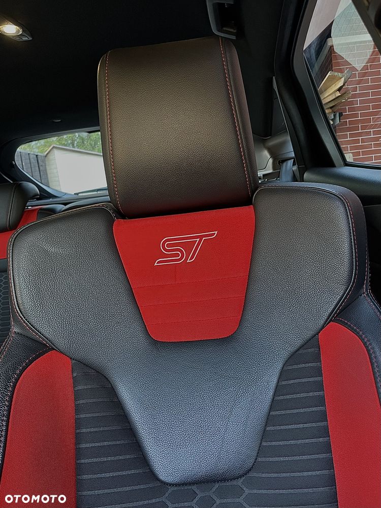 Ford Focus 2.0 EcoBoost ST-2 - 14