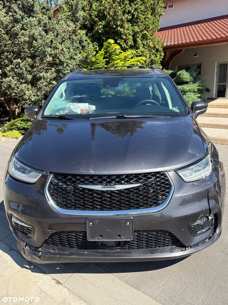 Chrysler Pacifica - 13