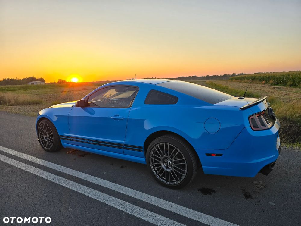 Ford Mustang 3.7 V6 Premium - 5