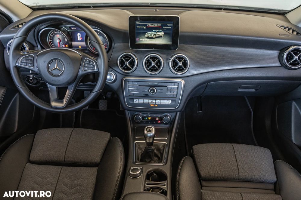 Mercedes-Benz GLA 200 d - 11