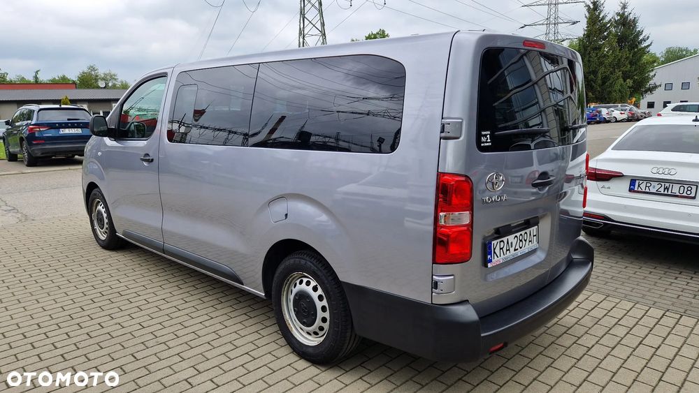 Toyota ProAce Kombi 2.0 D-4D Long 2,8t - 4