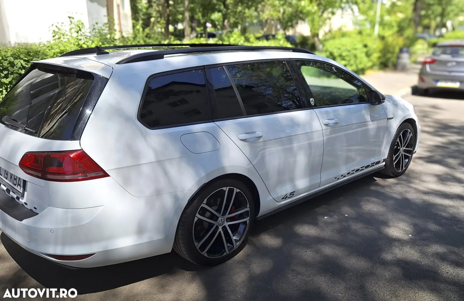 Volkswagen Golf 2.0 TDI DPF BMT GTD - 6