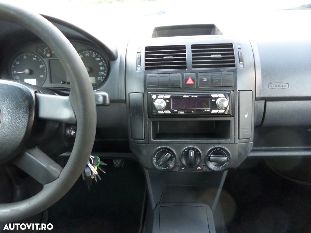 Volkswagen Polo 1.2 Highline - 24