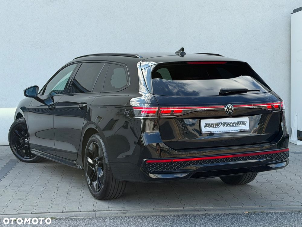 Volkswagen Passat Variant 2.0 TDI SCR DSG R-Line - 11