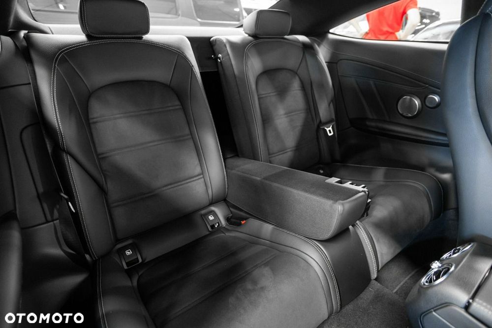 Mercedes-Benz Klasa C AMG 63 AMG Speedshift MCT 9G - 24