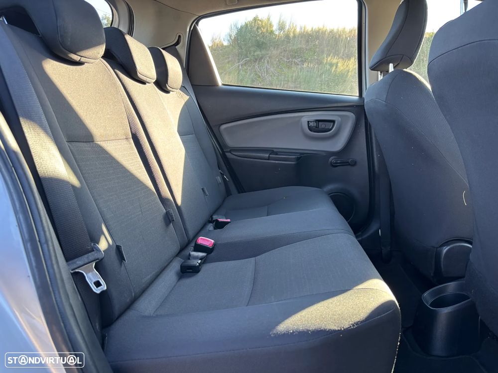 Toyota Yaris 1.4 D-4D ACtive+AC - 21