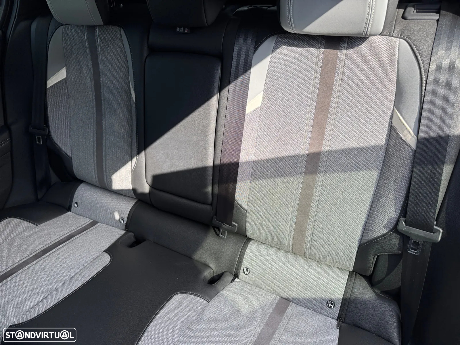 Opel Astra 1.5 D Elegance Aut. - 15