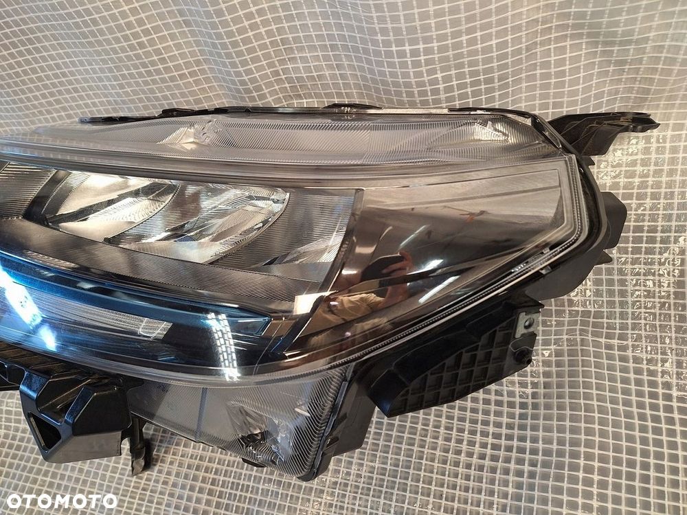 suzuki vitara III  lift reflektor lampa lewa full led orginal demont eu - 4