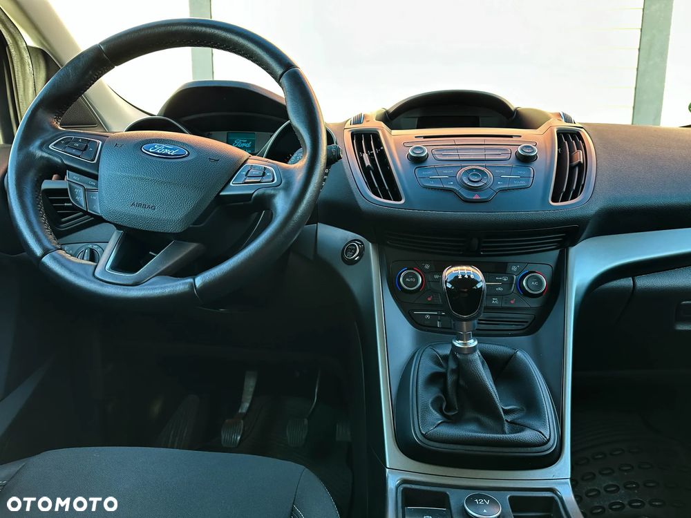 Ford Kuga - 40