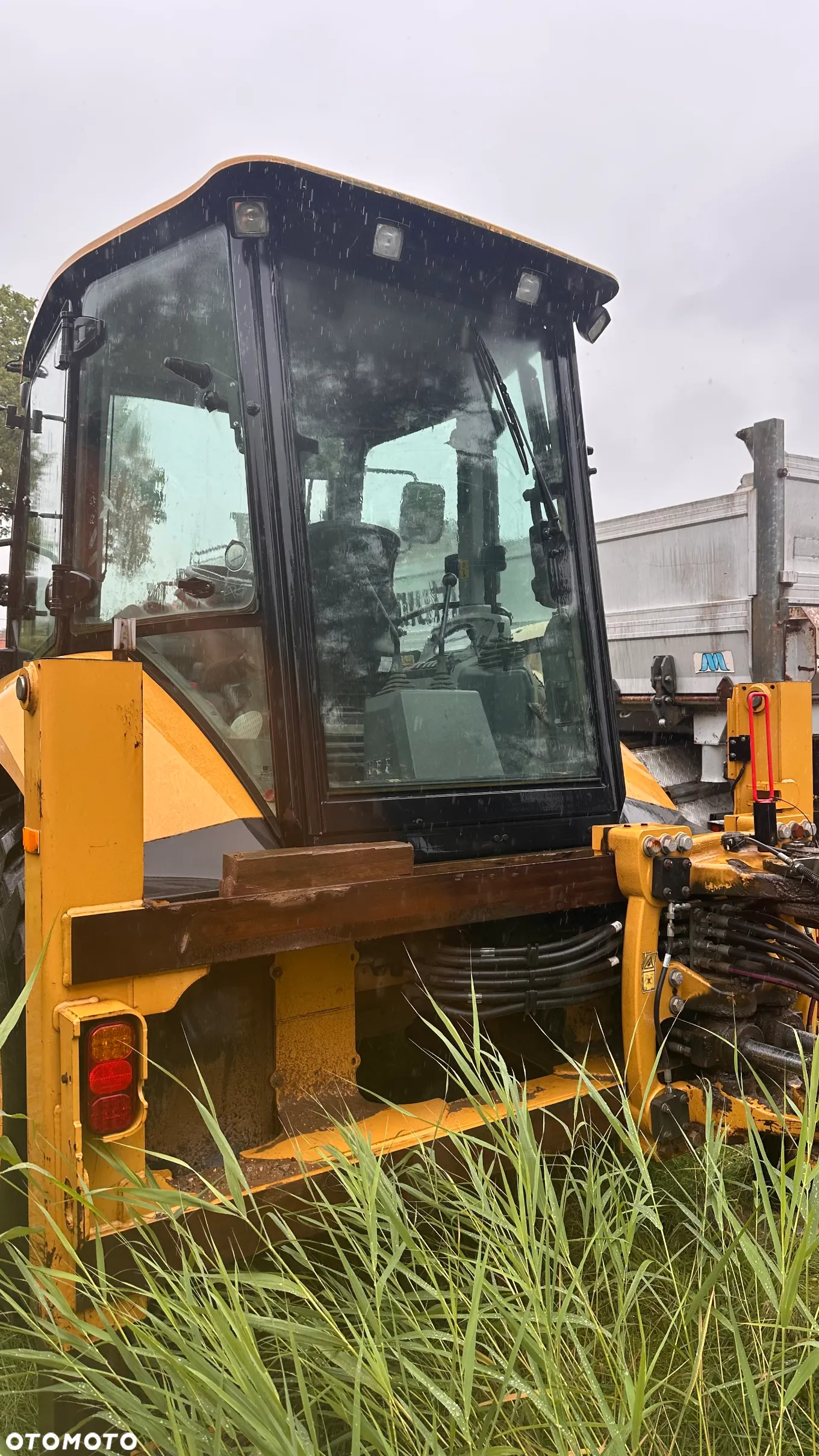 Caterpillar 428F - 2