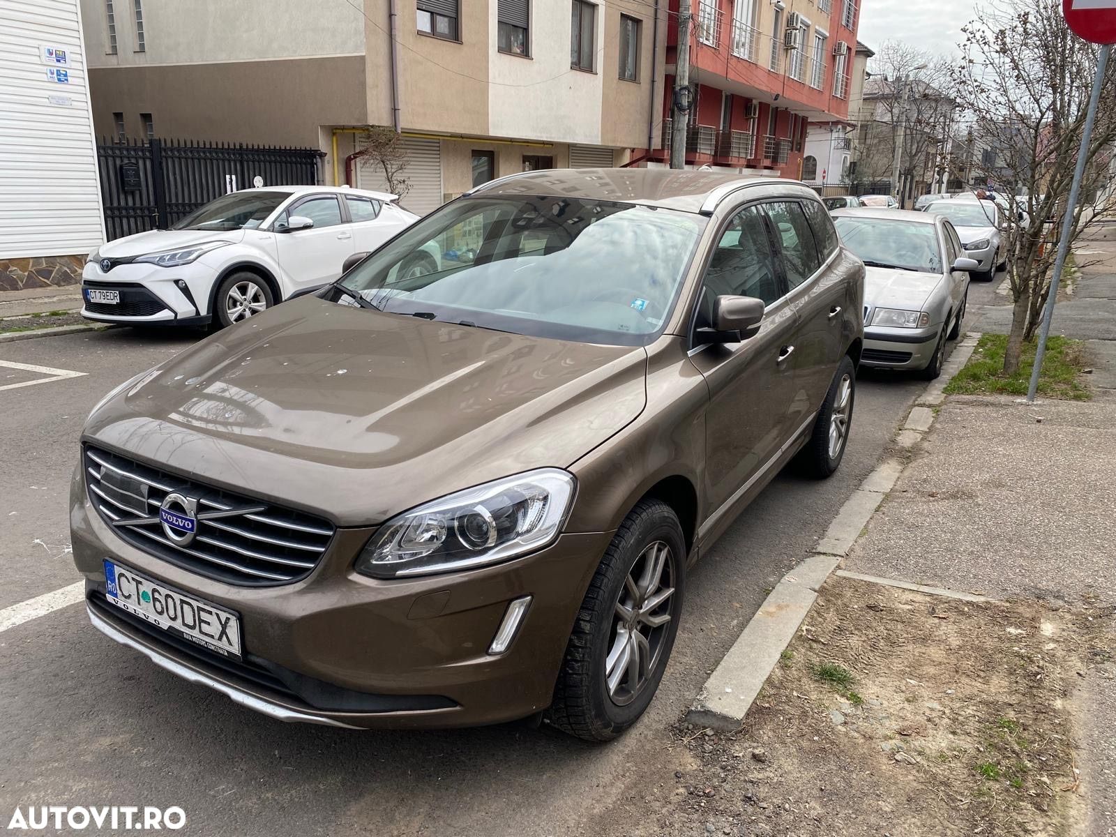 Volvo XC 60 D5 AWD Momentum - 1
