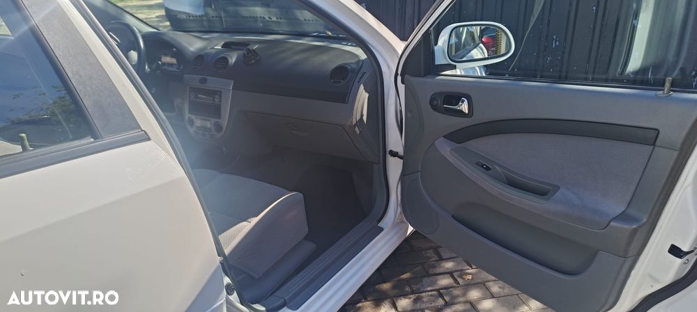 Chevrolet Lacetti 2008 photo 4