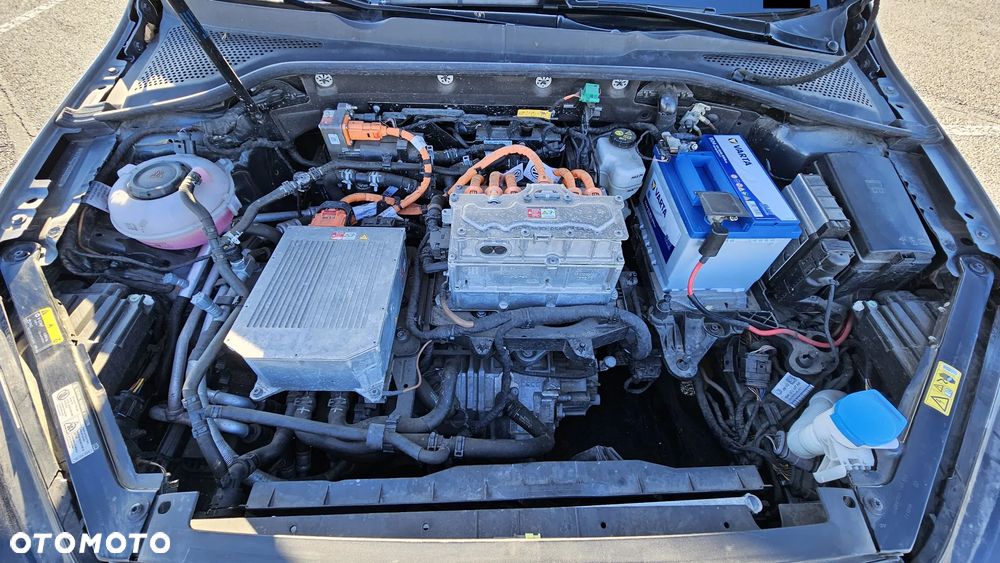 Volkswagen Golf - 10