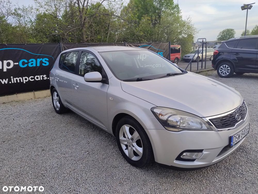 Kia Ceed - 5