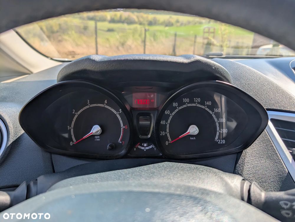 Ford Fiesta 1.25 Trend Edition - 35