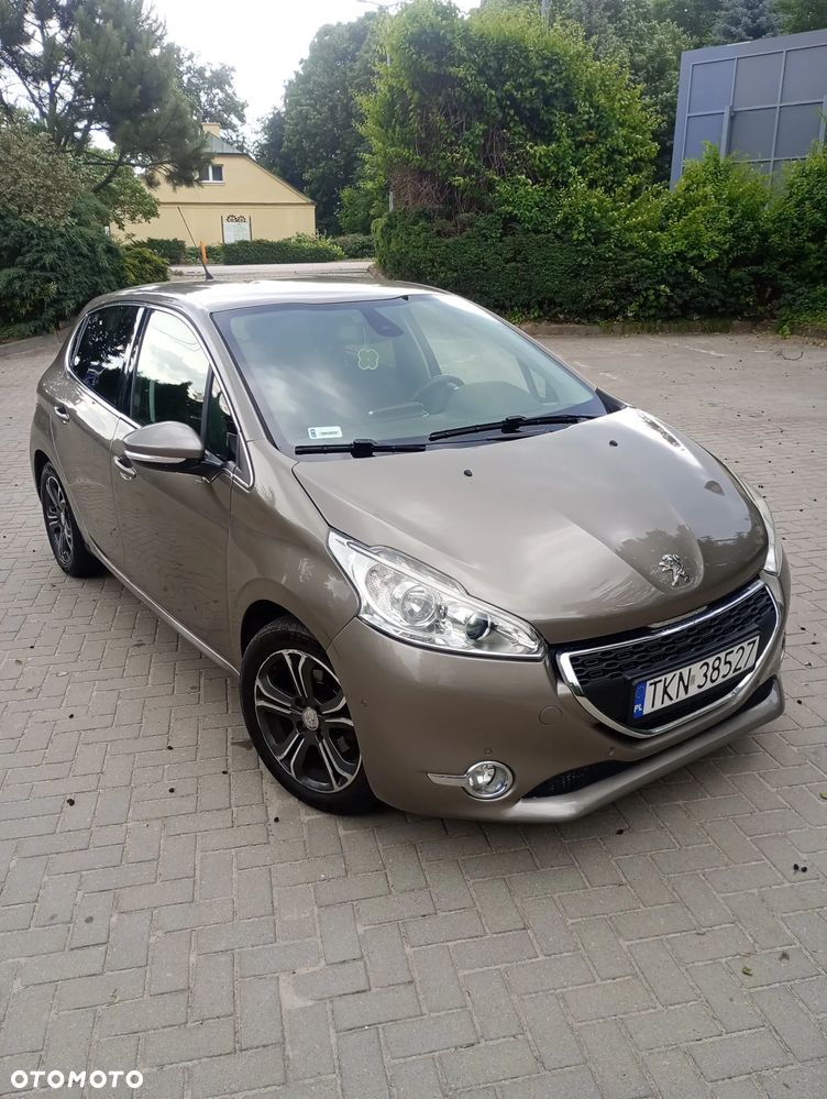 Peugeot 208 1.2 VTi Allure - 1