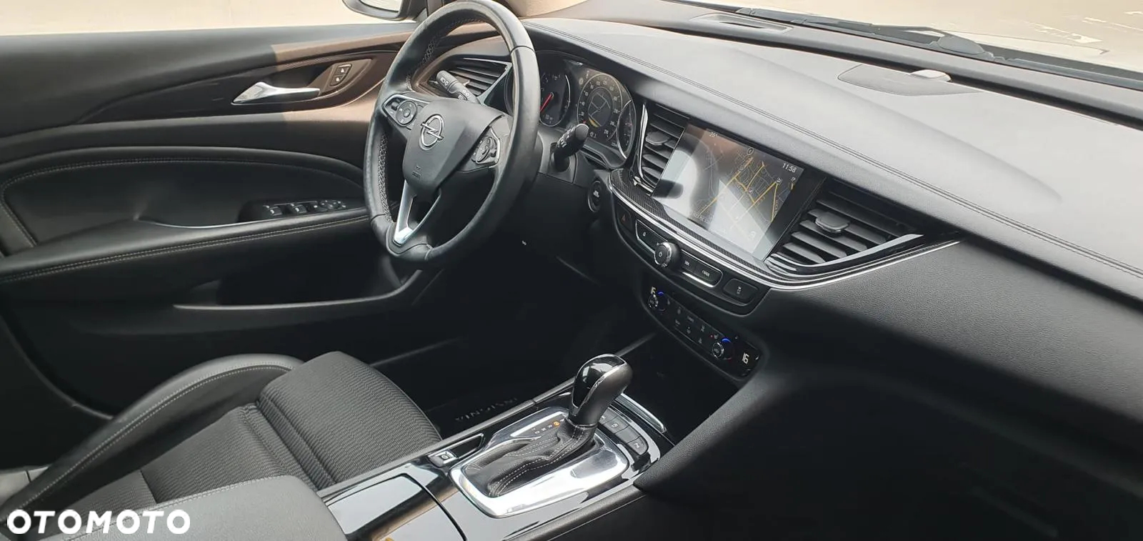 Opel Insignia 2.0 CDTI automatik Business Edition - 26