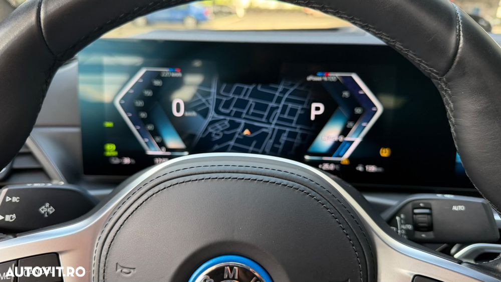 BMW i4 eDrive40 - 32