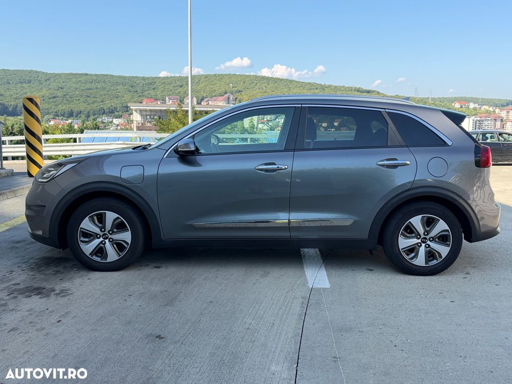 Kia Niro 1.6 GDI PHEV 2WD Aut. Spirit - 2
