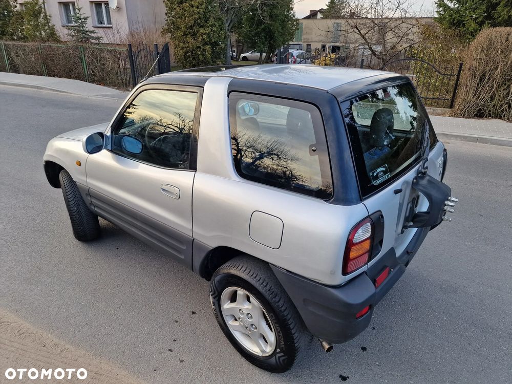 Toyota RAV4 2.0 Special - 17