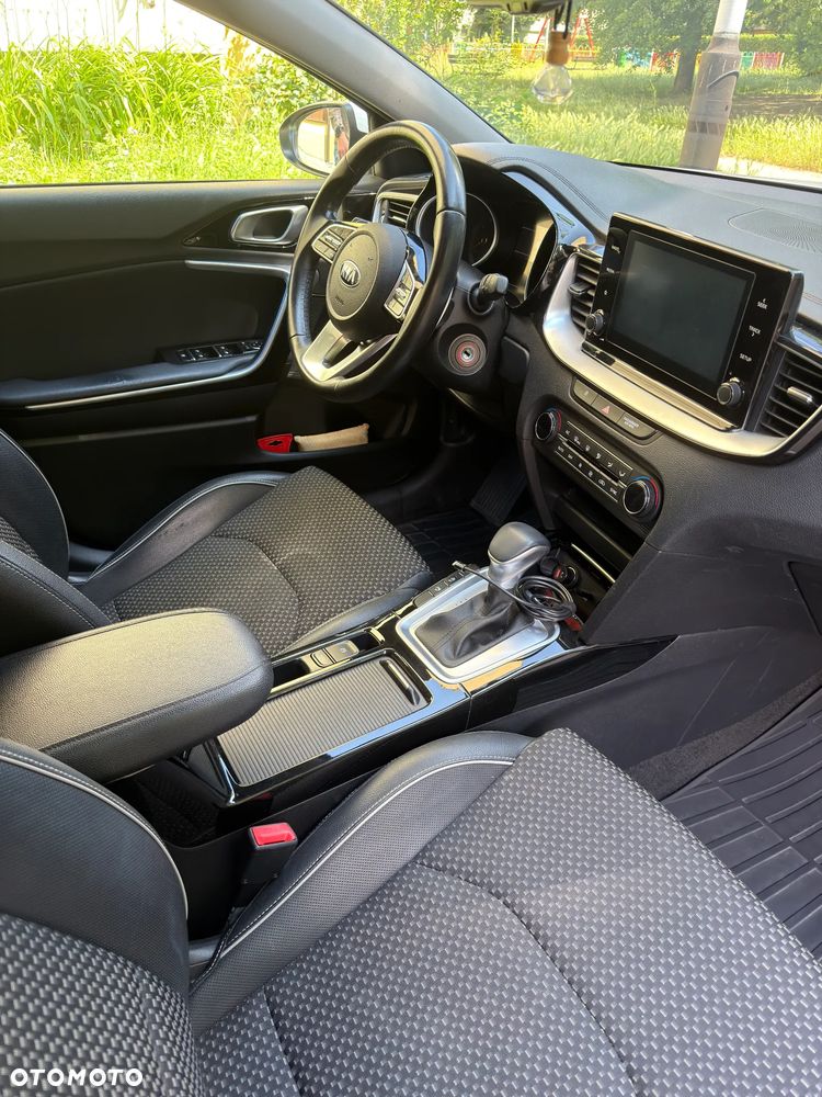 Kia XCeed 1.4 T-GDI L DCT - 11
