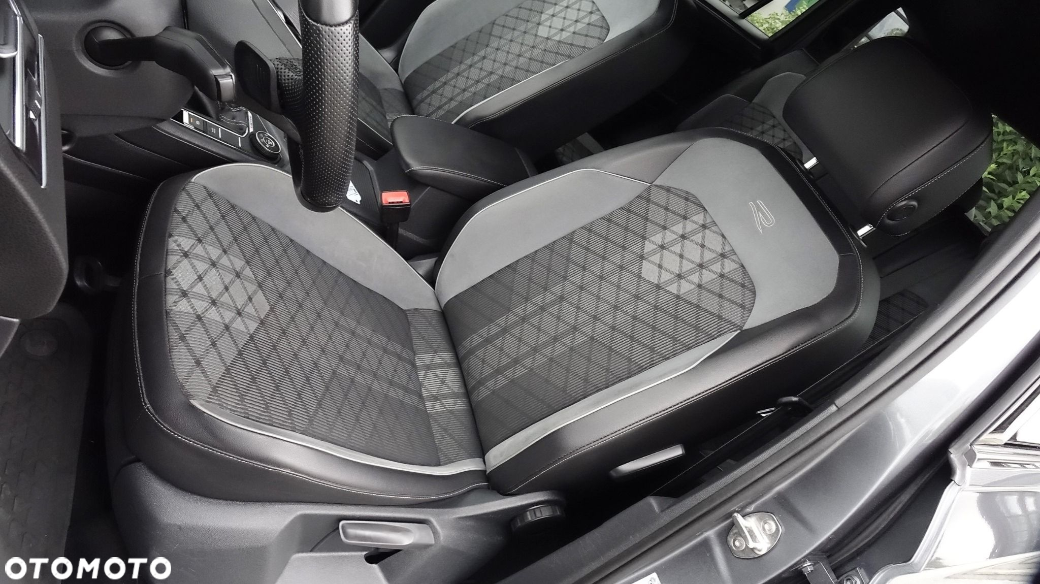 Volkswagen Tiguan Allspace - 22