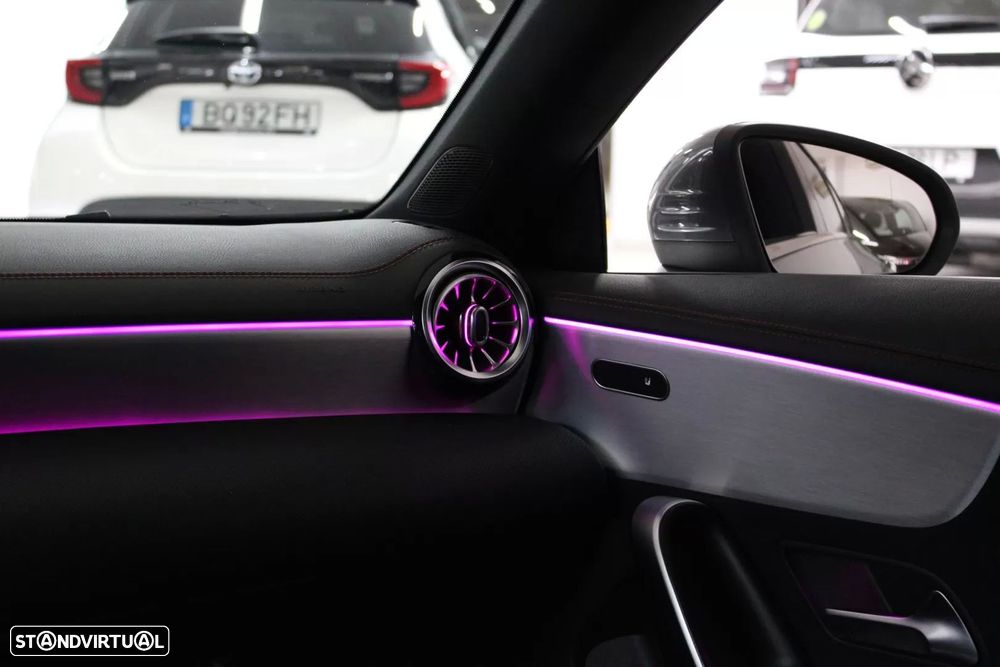 Mercedes-Benz CLA 180 d Shooting Brake AMG Line Aut. - 14