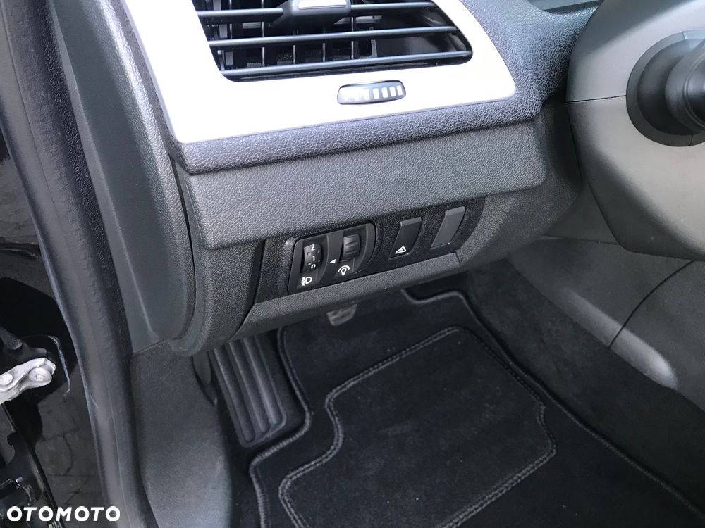 Renault Megane 1.6 16V 110 LIMITED - 21