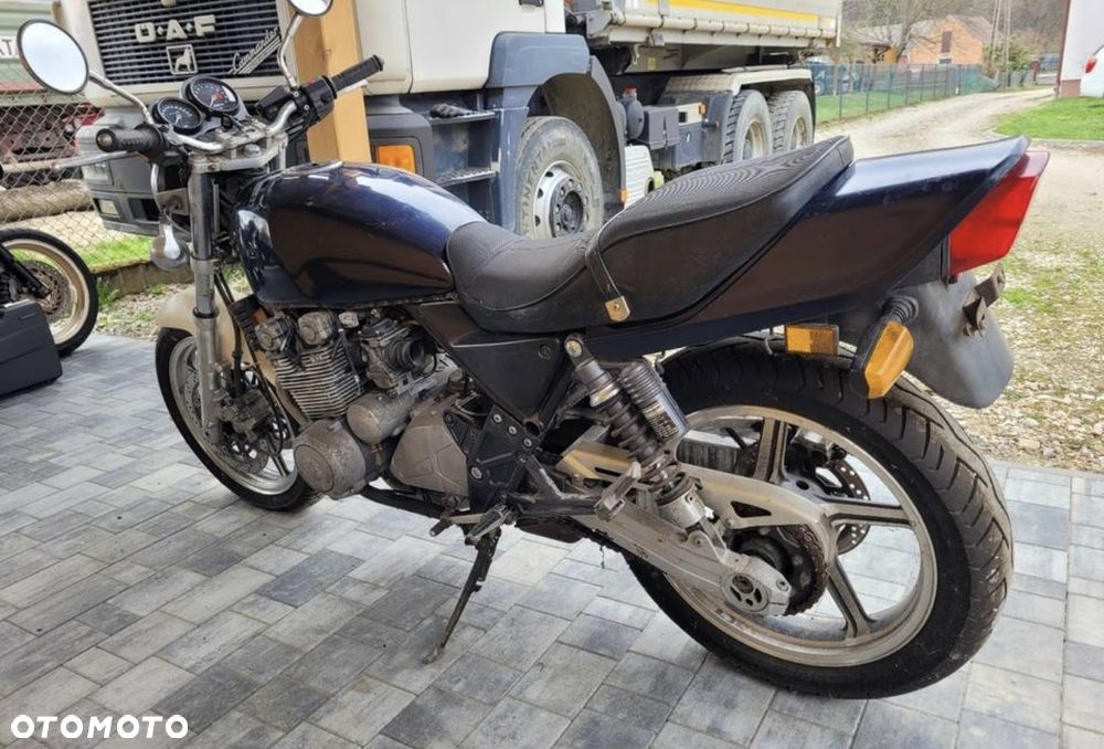 Kawasaki Zephyr - 10