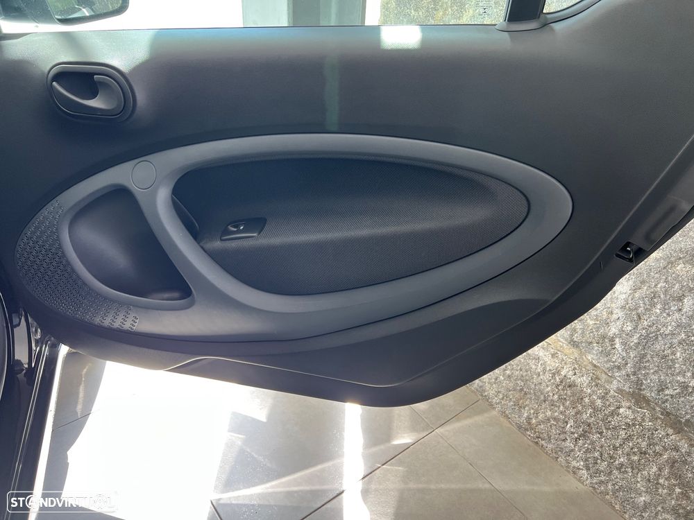 Smart ForTwo Coupé EQ passion - 14
