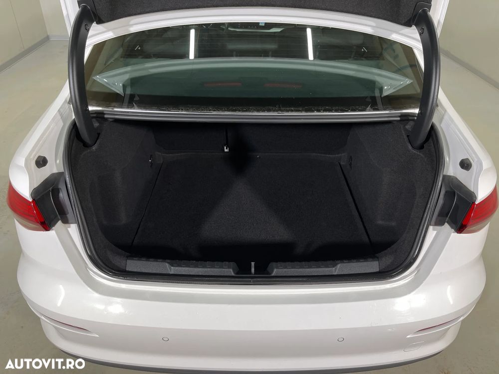 Audi A3 2.0 35 TDI S tronic Advanced - 12