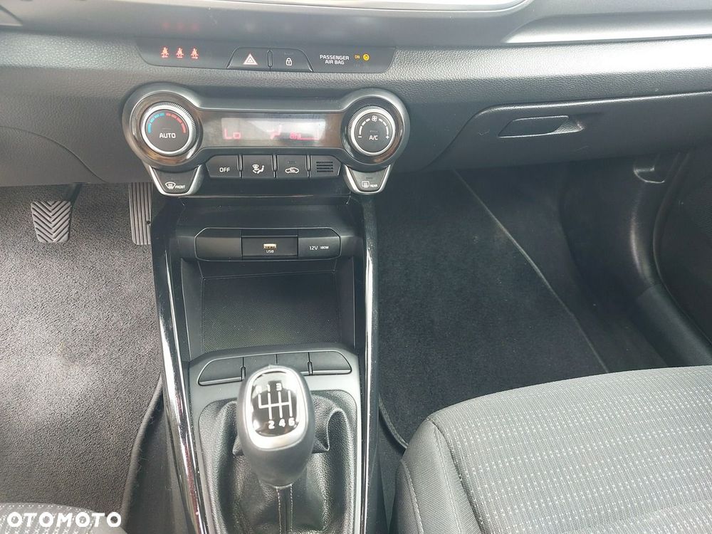 Kia Stonic - 24