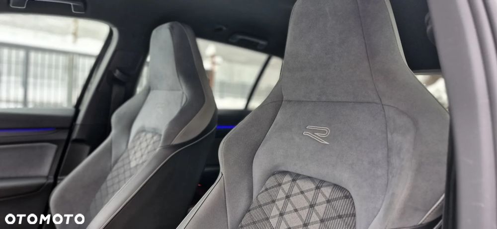 Volkswagen Golf 2.0 TSI OPF DSG R-Line - 25