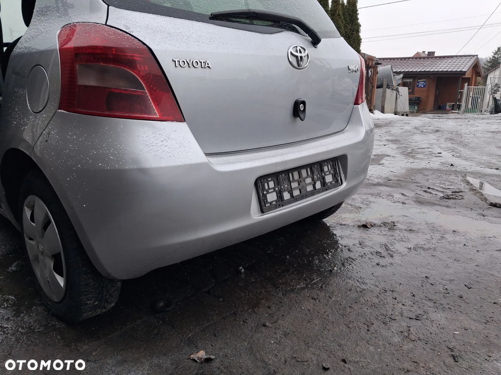 TOYOTA YARIS II 1E7 ZDRRZAK TYLNY - 3