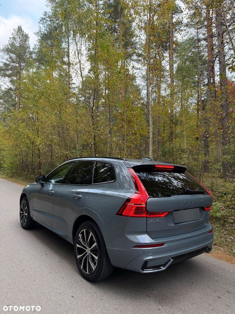 Volvo XC 60 B5 B AWD Ultimate Dark - 36