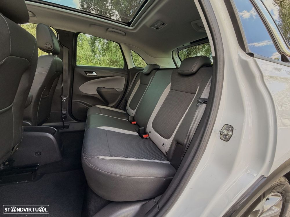 Opel Crossland X 1.2 T Innovation - 11