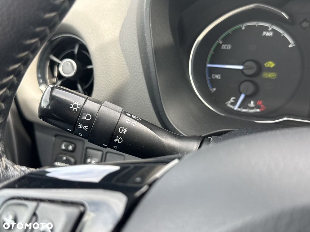 Toyota Yaris Hybrid 100 Premium EU6 - 16
