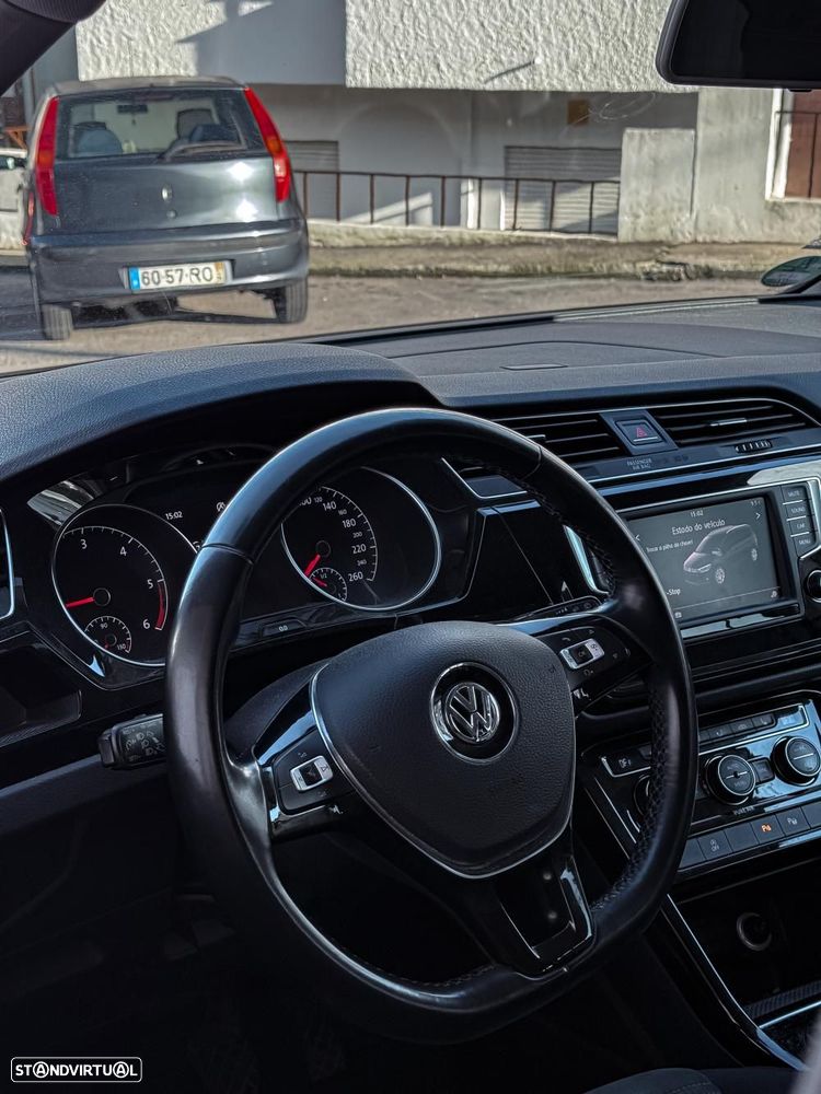 Volkswagen Touran 2.0 TDI Highline — fotografia 12